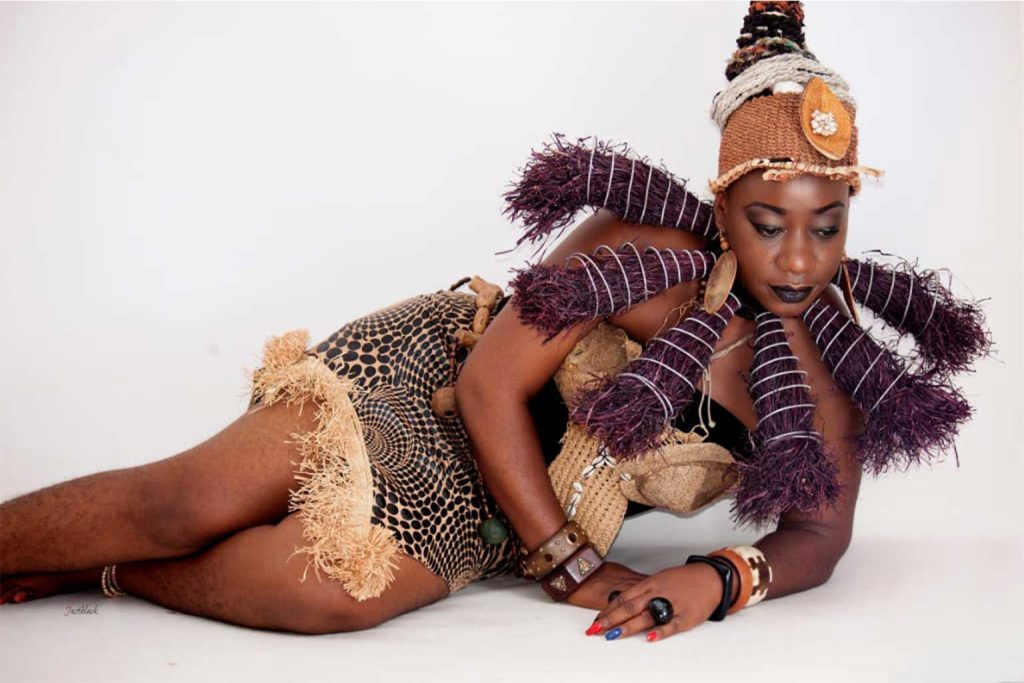 Léa Jiin Messomo artiste Menguisa